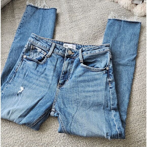 💝Zara distressed look jeans - Picture 1 of 4